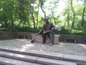 Hans Christian Anderson Statue